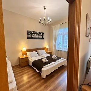  Apartment Mikolajska With Lift